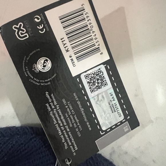 Real Madrid Blue and Yellow Knit Hats - Picture 8 of 8